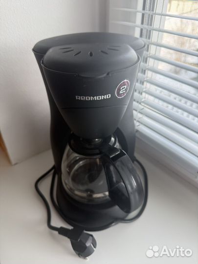 Кофеварка Redmond капельная