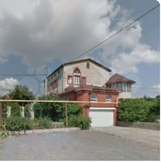 Дом 300 м² на участке 8,5 сот.