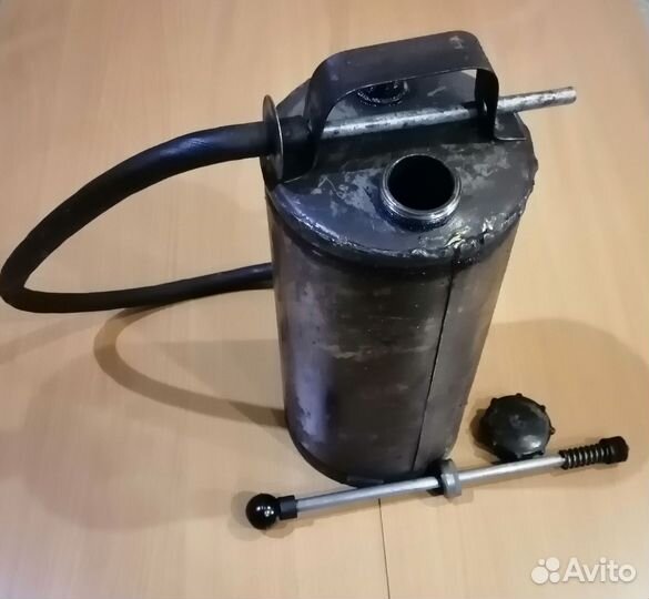 Бачок масляный для заправки мостов