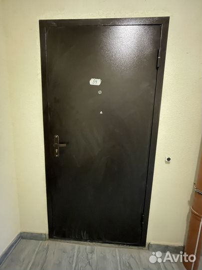 Дверь входная металлическая от застройщика