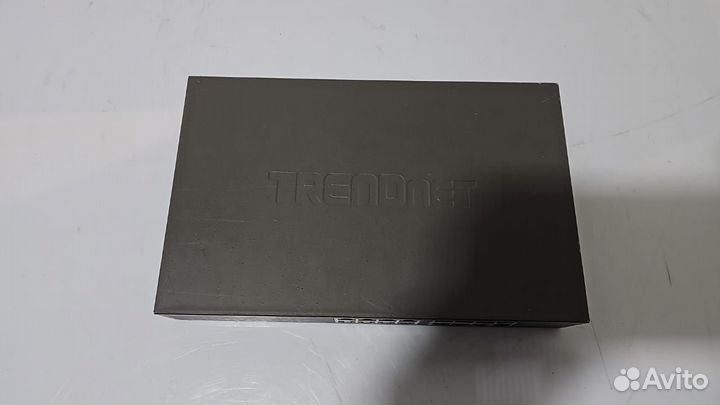 Коммутатор trednet te100-s16r
