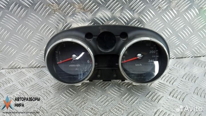 Щиток приборов (приборная панель) Nissan Qashqai
