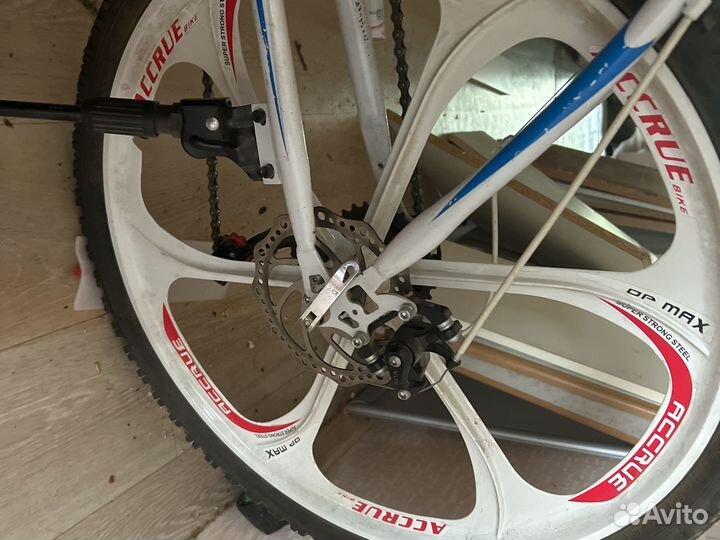 Велосипед на литых дисках bmw