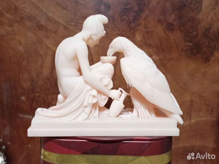 Статуэтка 15 на 12 см