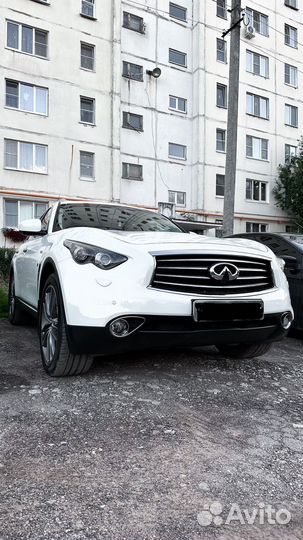 Решетка радиатора infiniti qx70/fx 37