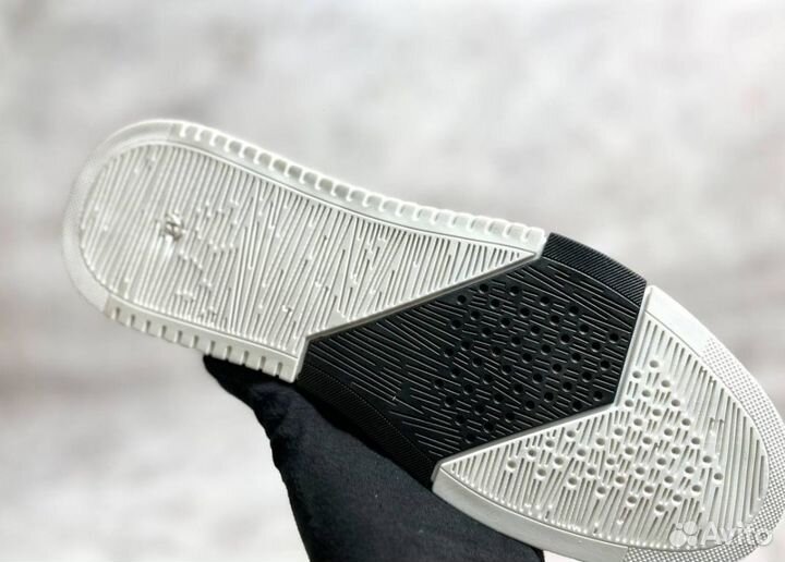 Кроссовки Boss универсальные