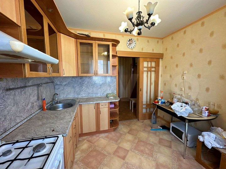 2-к. квартира, 52 м², 3/10 эт.