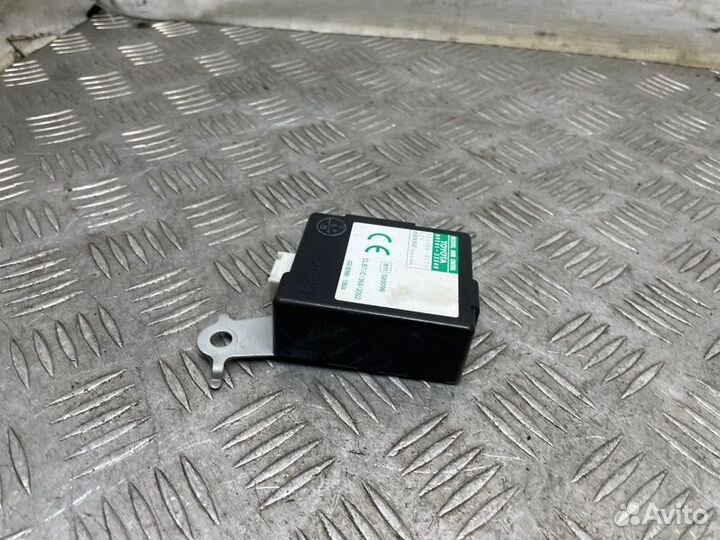 Блок управления дверьми Toyota Camry V30 2azfe