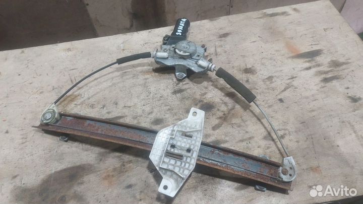 Стеклоподъемник передний правый Sonata EF 4