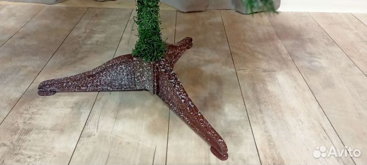 Елка искусственная