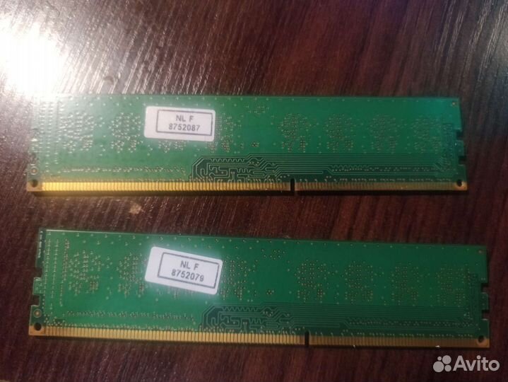 Оперативная память DDR3 Samsung 2GB PC3-10600U
