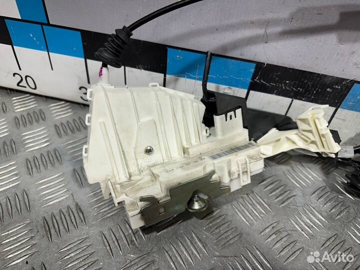 Б/У Замок двери передней левой#003