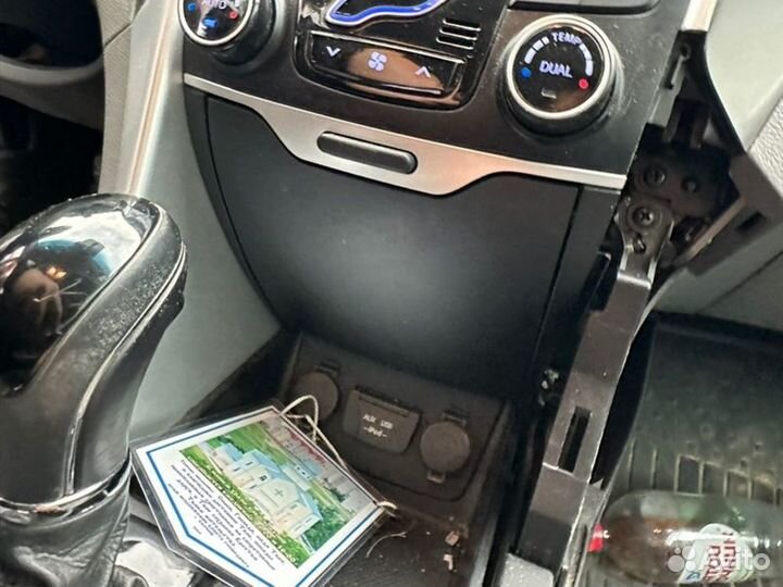 Бардачок Hyundai Sonata 6 YF 2.4 G4KK hybrid 2013