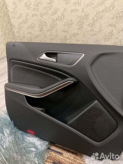 Mercedes gla дверные карты