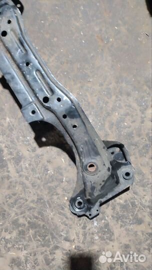 Подрамник передний BMW 3 серия E46 2000