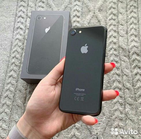 iPhone 8, 64 ГБ