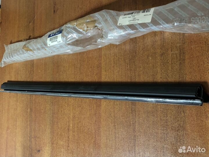 Уплотнитель двери стекла задней левой fiat albea