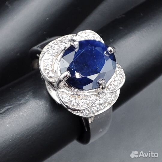 Природный сапфир из Таиланда в серебре 925, р.16