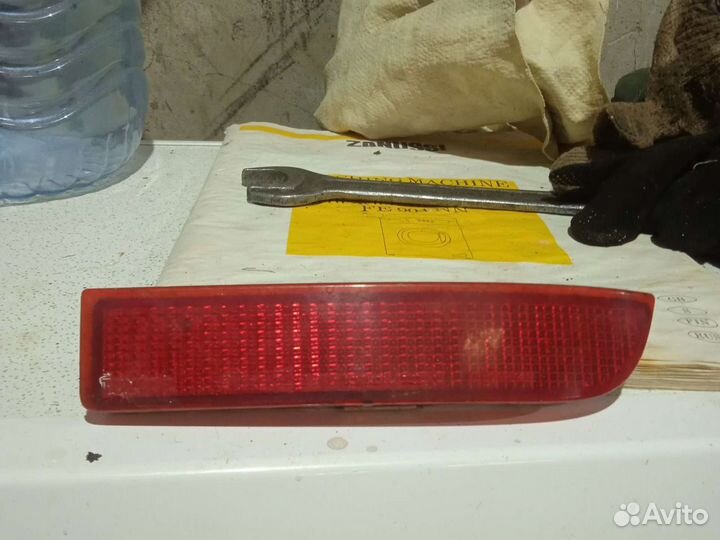 Катафот бампера тойота ипсум асм 21