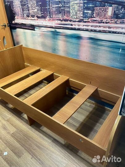 Детская кровать от 3 лет с матрасом бу