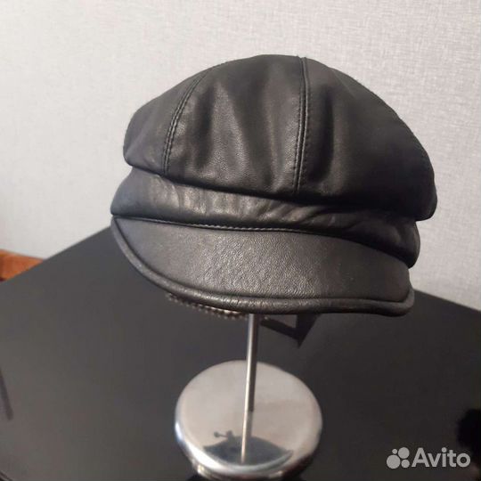 Кепка кожаная женская, утеплённые