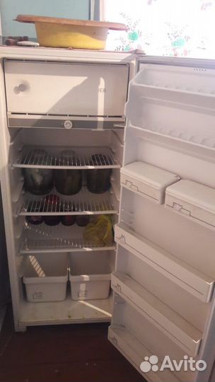Продаю холодильник Бирюса