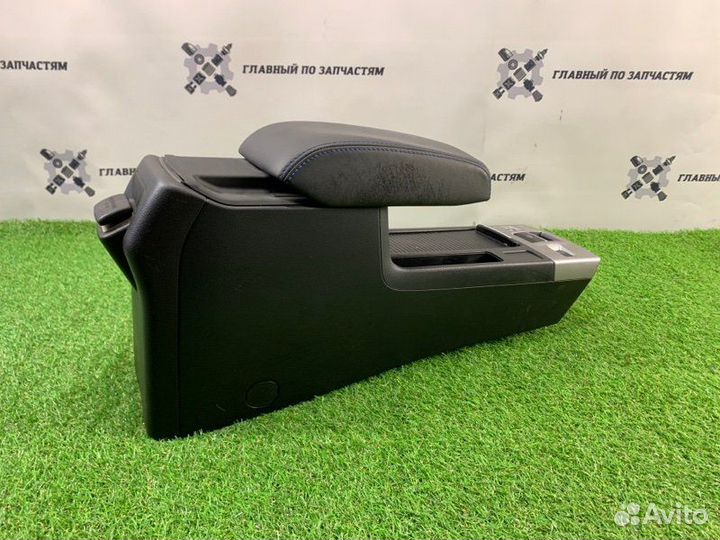 Подлокотник Subaru Levorg VM4 FB16 2016