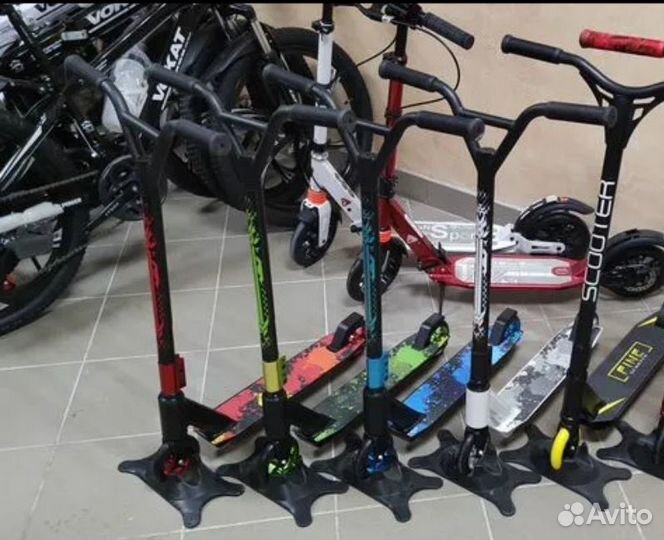 Самокат трюковой новый