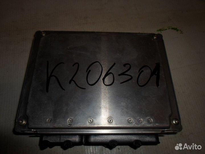 Блок управления двигателем (Audi A6)