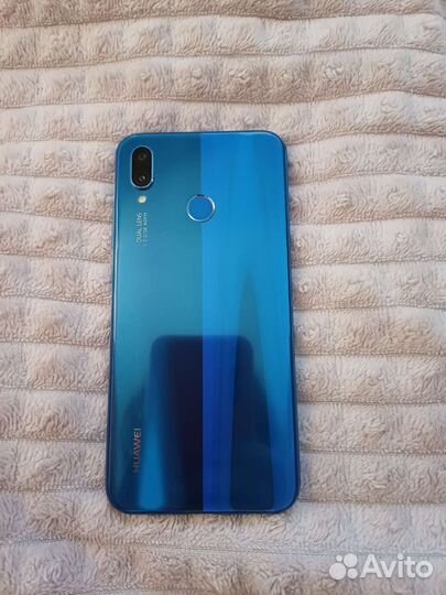 Телефон Huawei p20 lite