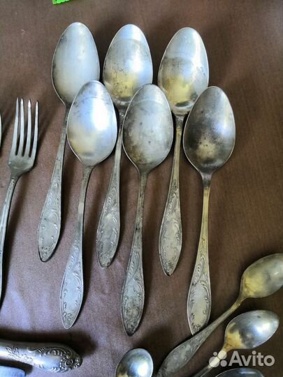 Набор столовых приборов мельхиор