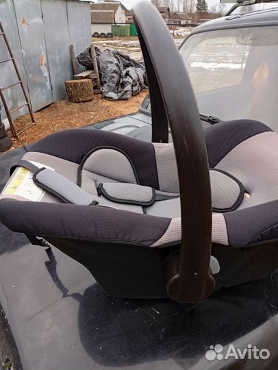 Автомобильное детское кресло от 0 до 18 кг