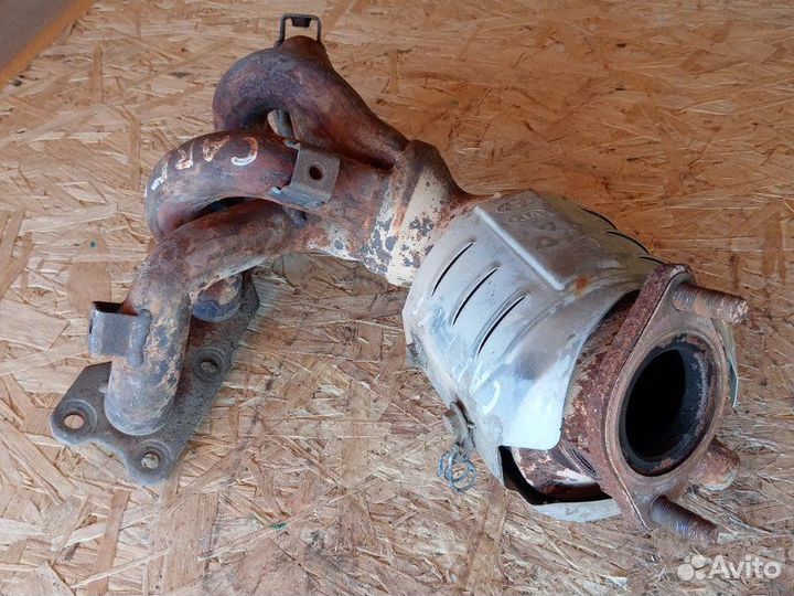 Коллектор выпускной Kia Carens FG G4KA 2009