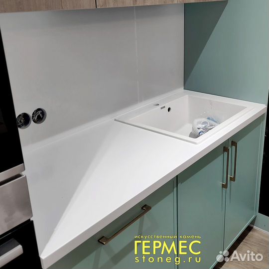 Столешницы и стеновые из искусственного камня м2/р