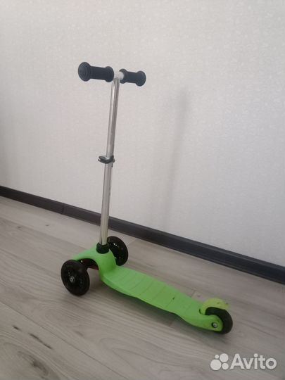 Самокат детский трехколесный