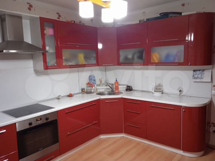 3-к. квартира, 90 м², 12/14 эт.