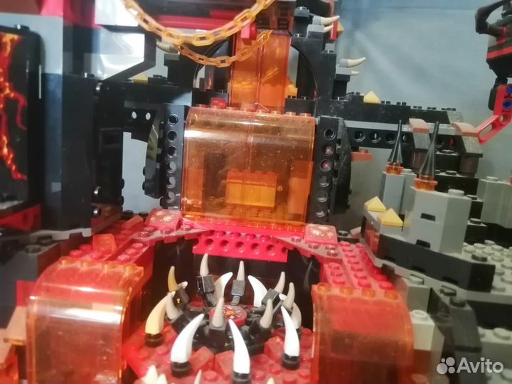 Набор lego Nexo Knights Логово Джестро (70323)