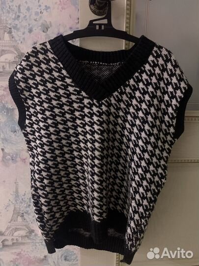 Жилетка женская в школу