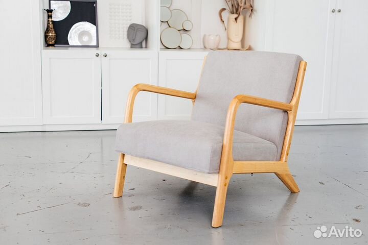 Кресло из массива