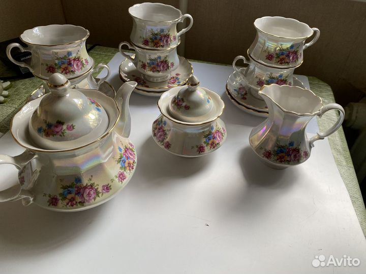 Фарфоровый чайный сервиз из 15 предметов