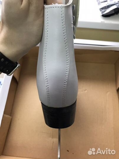 Коньки фигурные Atemi Onyx