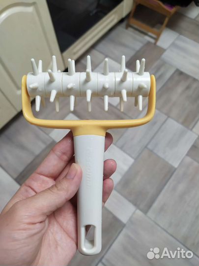 Валик для теста кондитерский с шипами