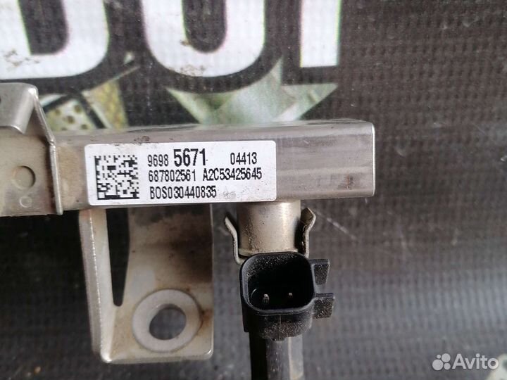 Топливная рампа в сборе Chevrolet Cobalt