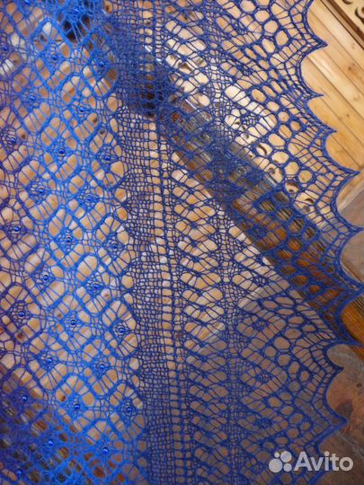 Шаль чистошерстяная ручной работы