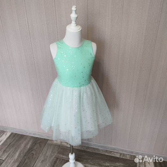 Праздничное платье новое для девочки 110 116