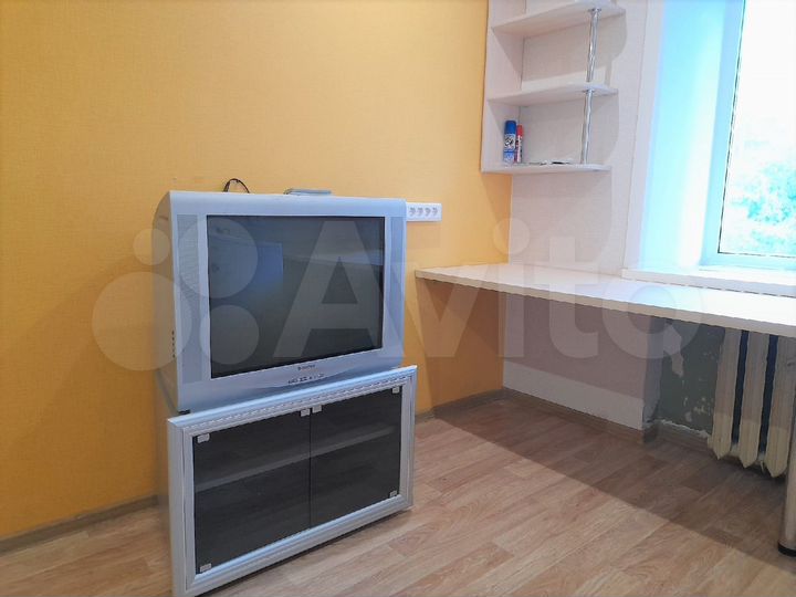 Комната 11 м² в 5-к., 2/5 эт.