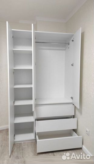 Шкаф белый 3х створчатый в детскую новый