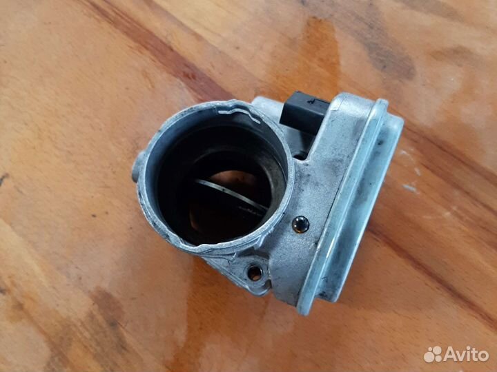 Дроссельная заслонка VW Touran 2.0 TDI