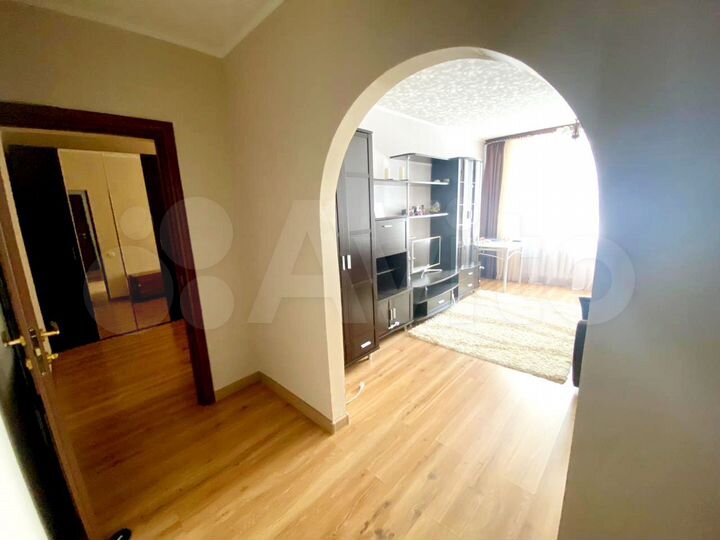 2-к. квартира, 54 м², 3/10 эт.