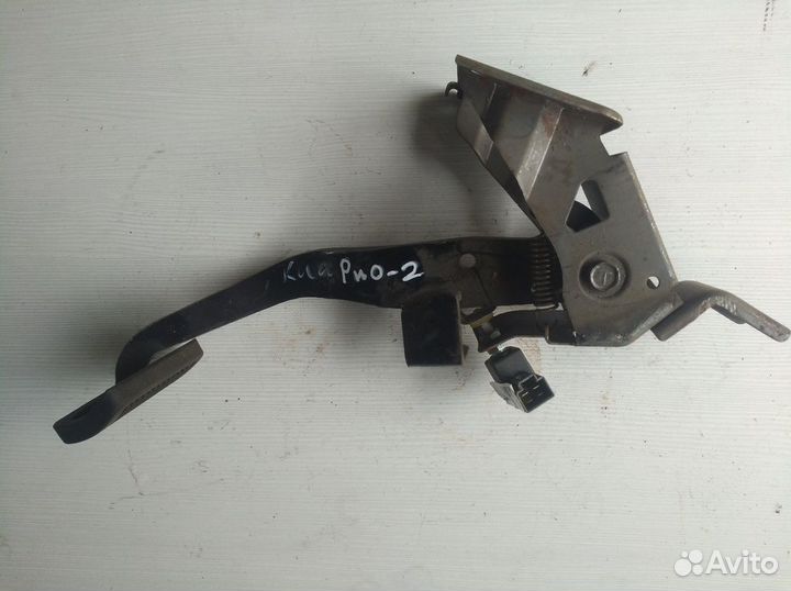 Педаль тормоза Kia Rio II рестайлинг (2009—2011) J